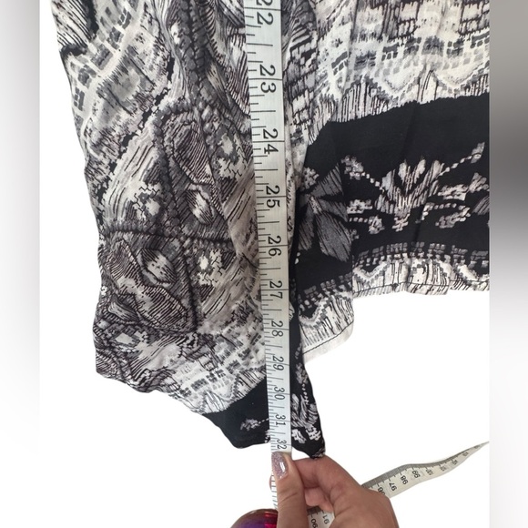 Knox Rose Skirt Women's Size Medium Black White A-Line Handkerchief Hem F176 - Picture 3 of 8